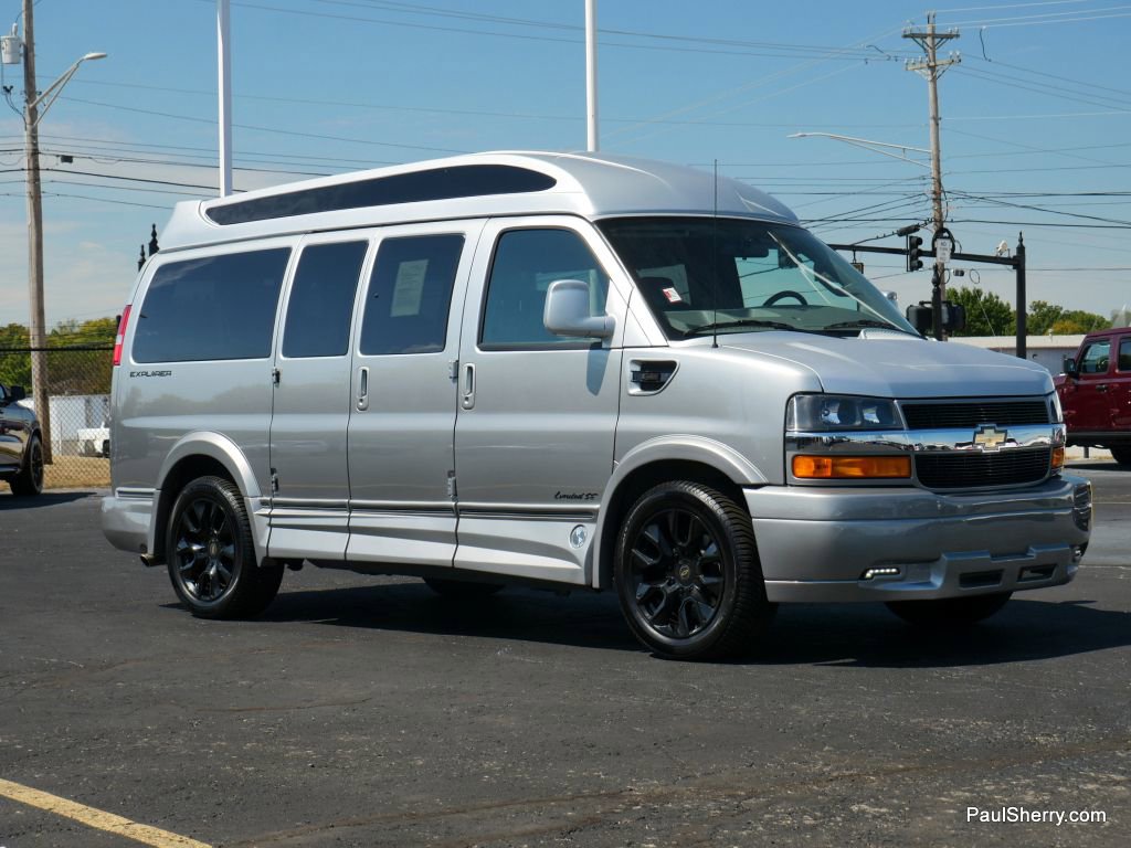 Used 2023 Chevrolet Express 2500 image 19