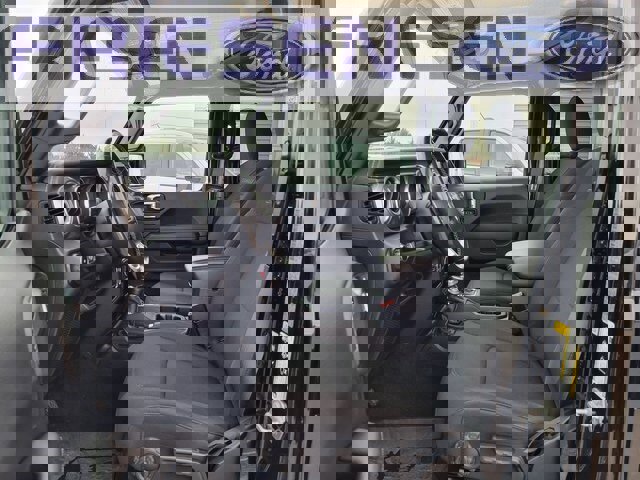 Used 2020 Jeep Wrangler Unlimited Sahara image 11