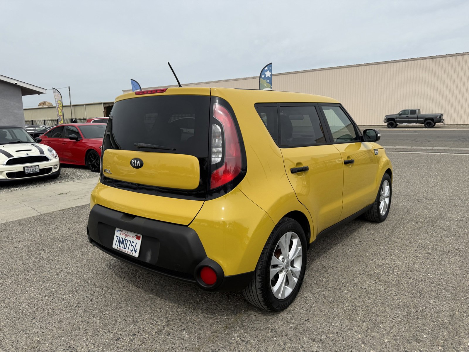 Used 2014 Kia Soul + image 4