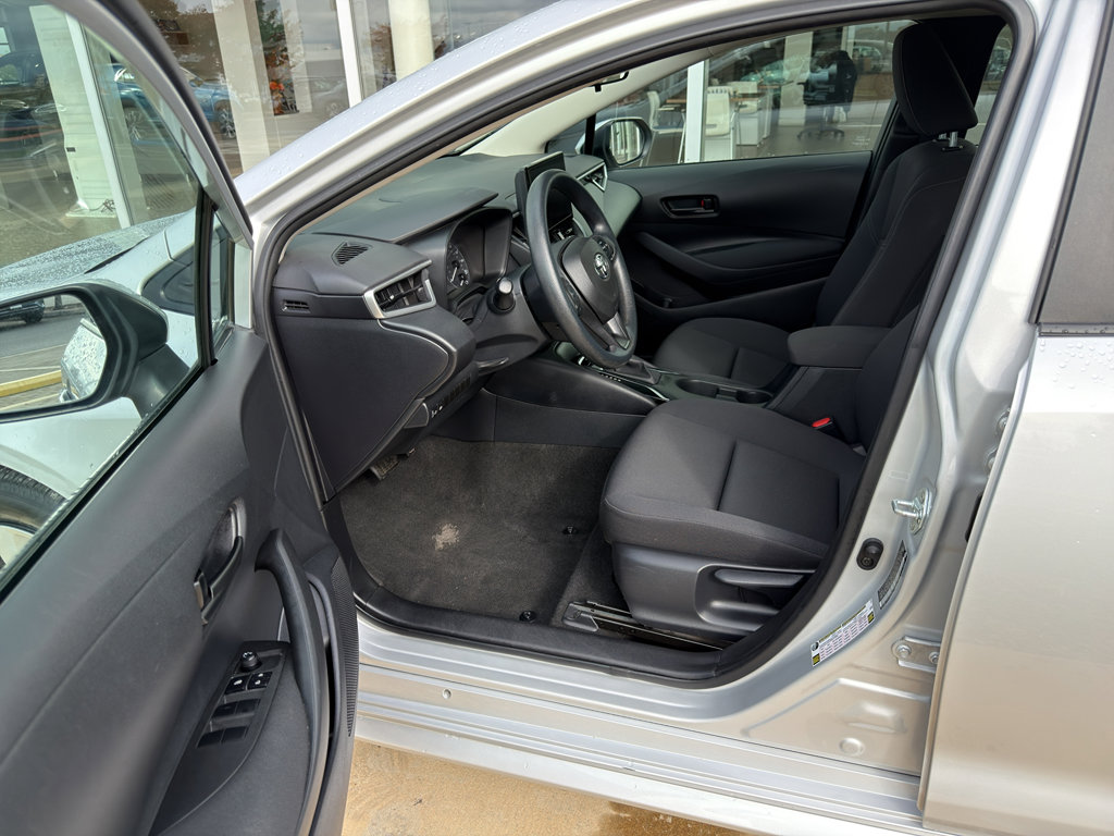 Used 2023 Toyota Corolla LE image 16