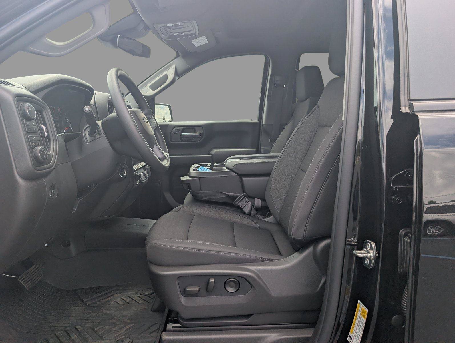 New 2026 Chevrolet Silverado 1500 Custom Trail Boss w/ LPO, Dark Essentials Package AWD/4WD image 16