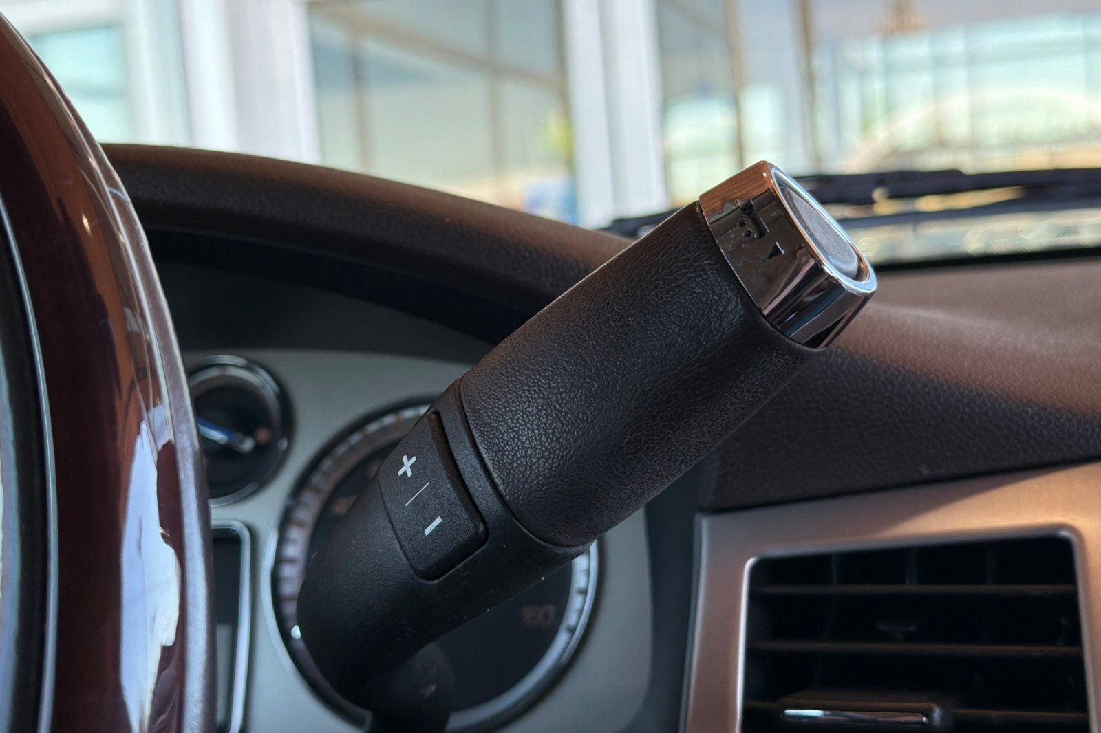Used 2011 Cadillac Escalade ESV Premium AWD/4WD image 24