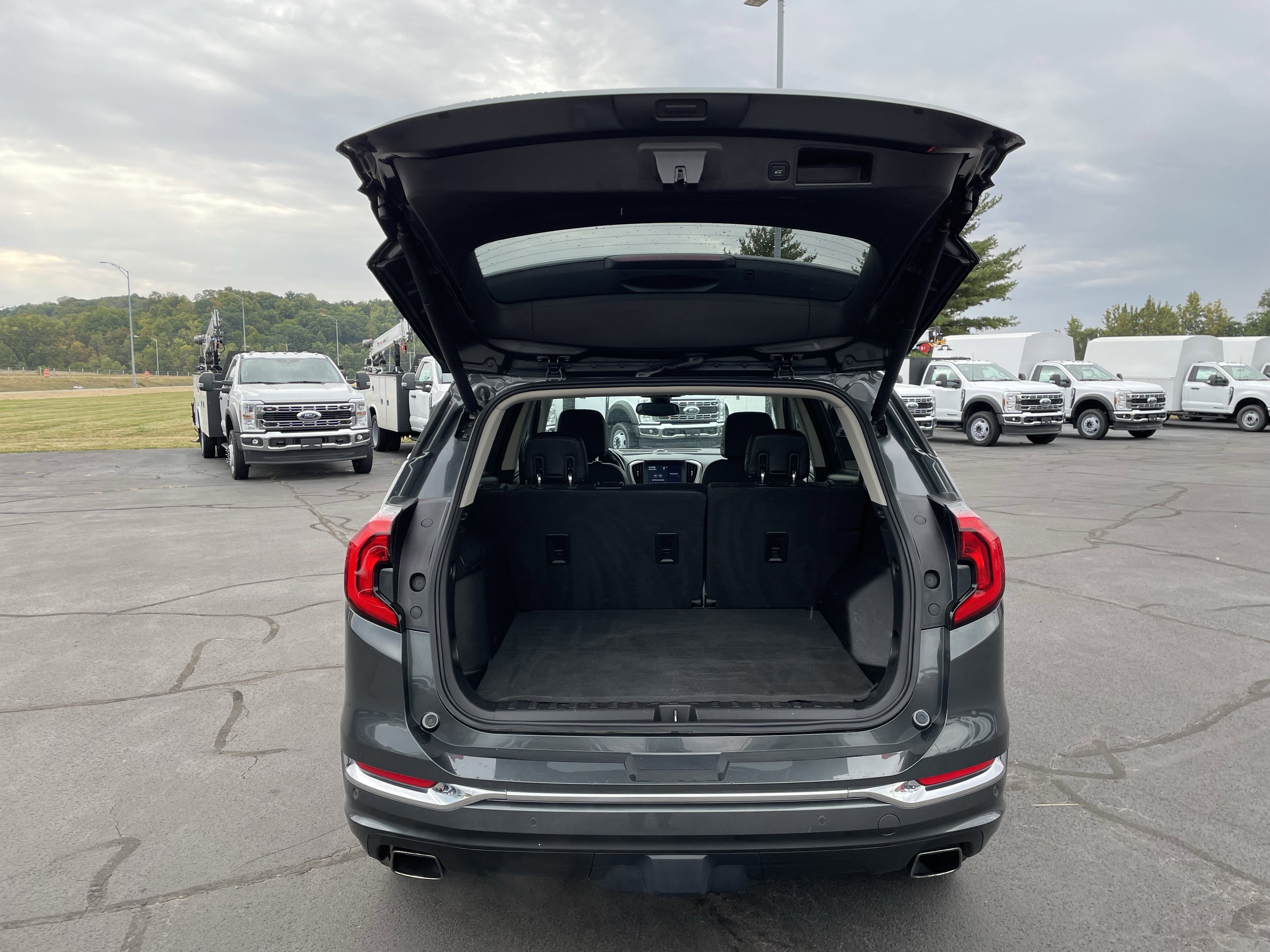 Used 2018 GMC Terrain Denali w/ Advanced Safety Package image 5