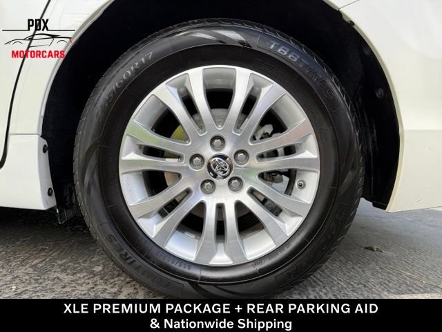 Used 2017 Toyota Sienna XLE Premium FWD image 31