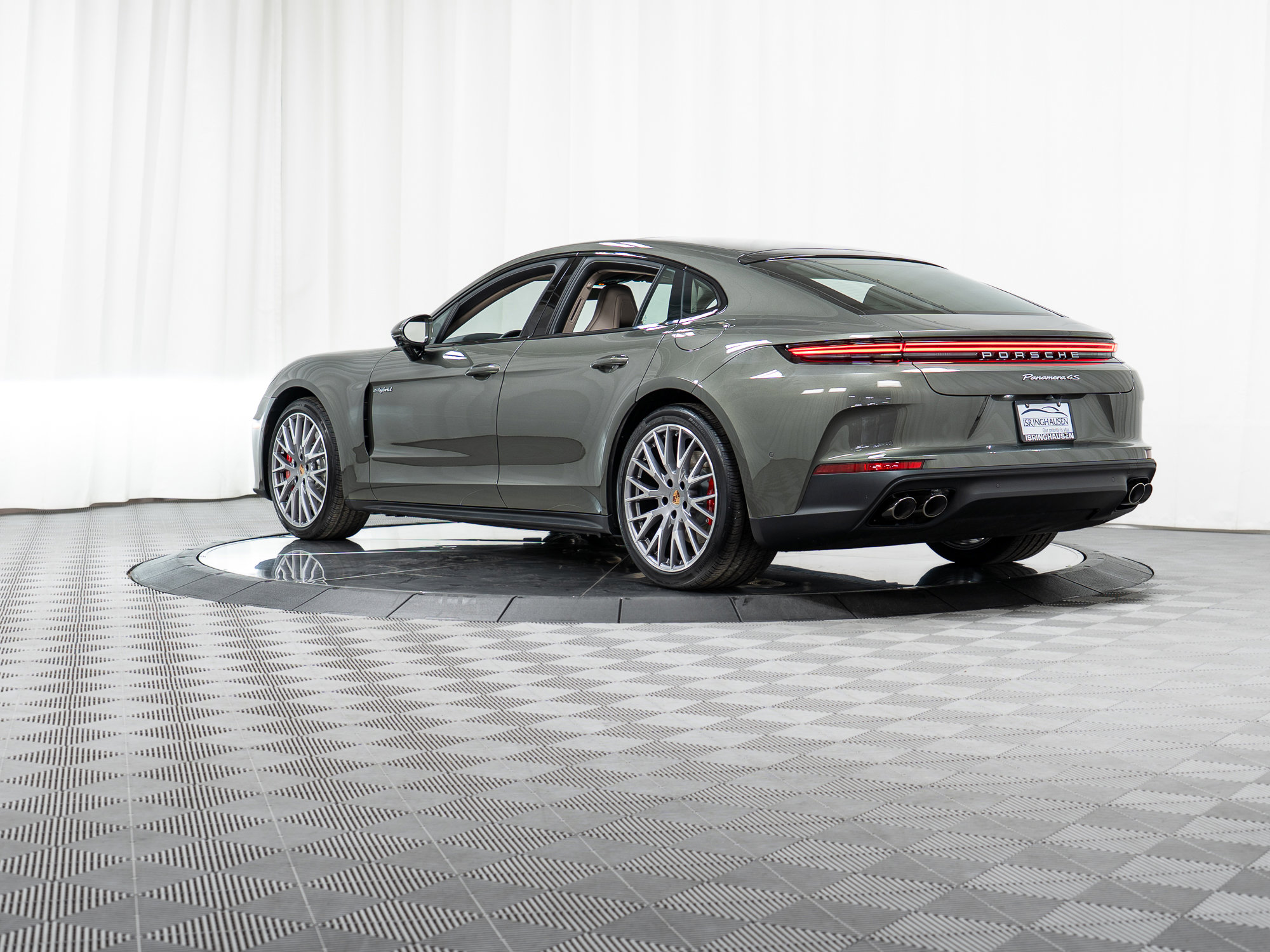 New 2026 Porsche Panamera 4S AWD/4WD image 32