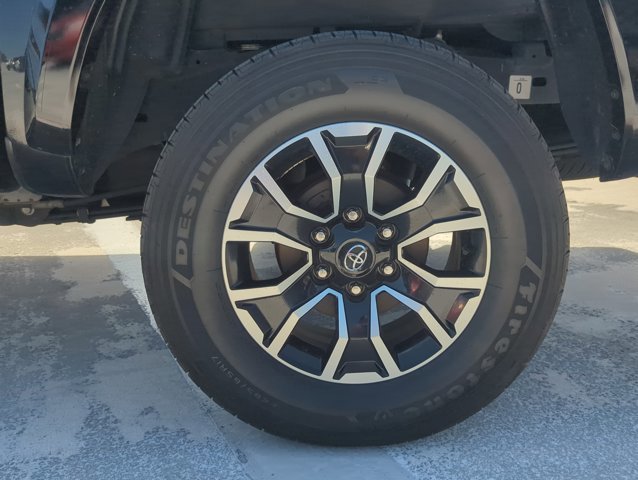 Used 2023 Toyota Tacoma TRD Sport image 9
