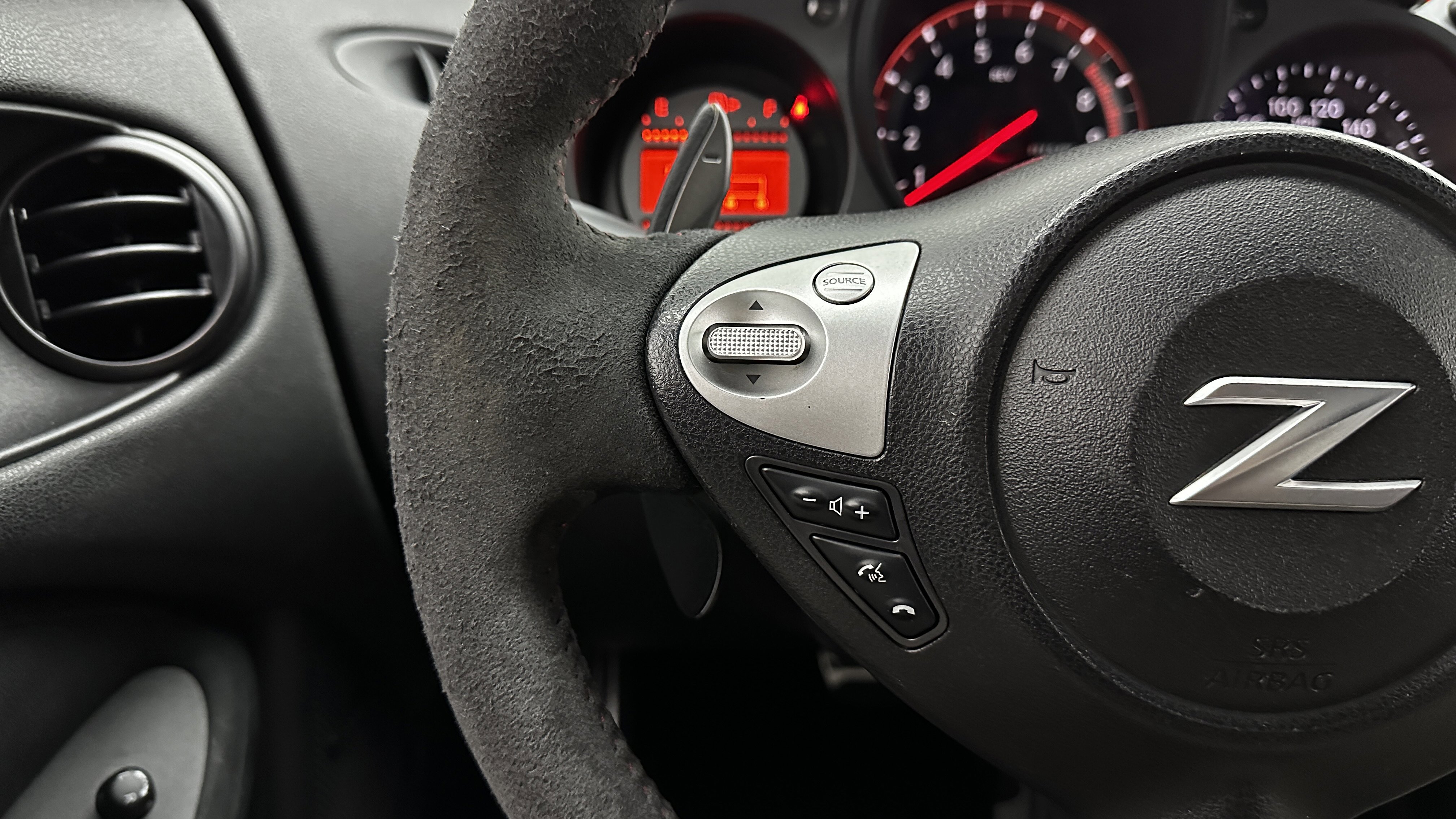 Used 2017 Nissan 370Z NISMO image 23