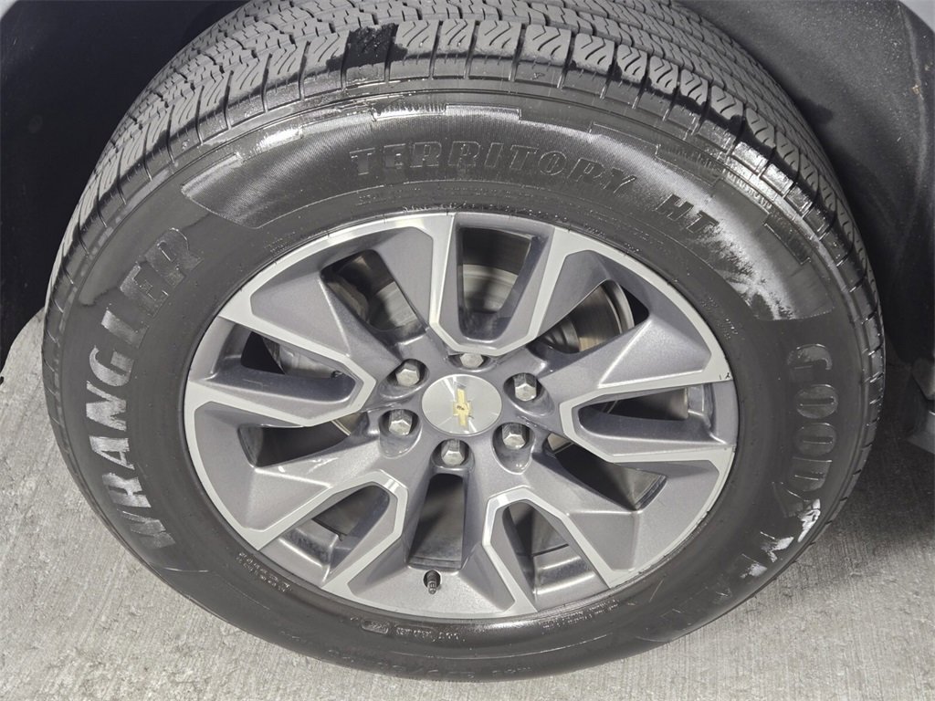 Used 2021 Chevrolet Tahoe LT w/ LT Signature Package image 9