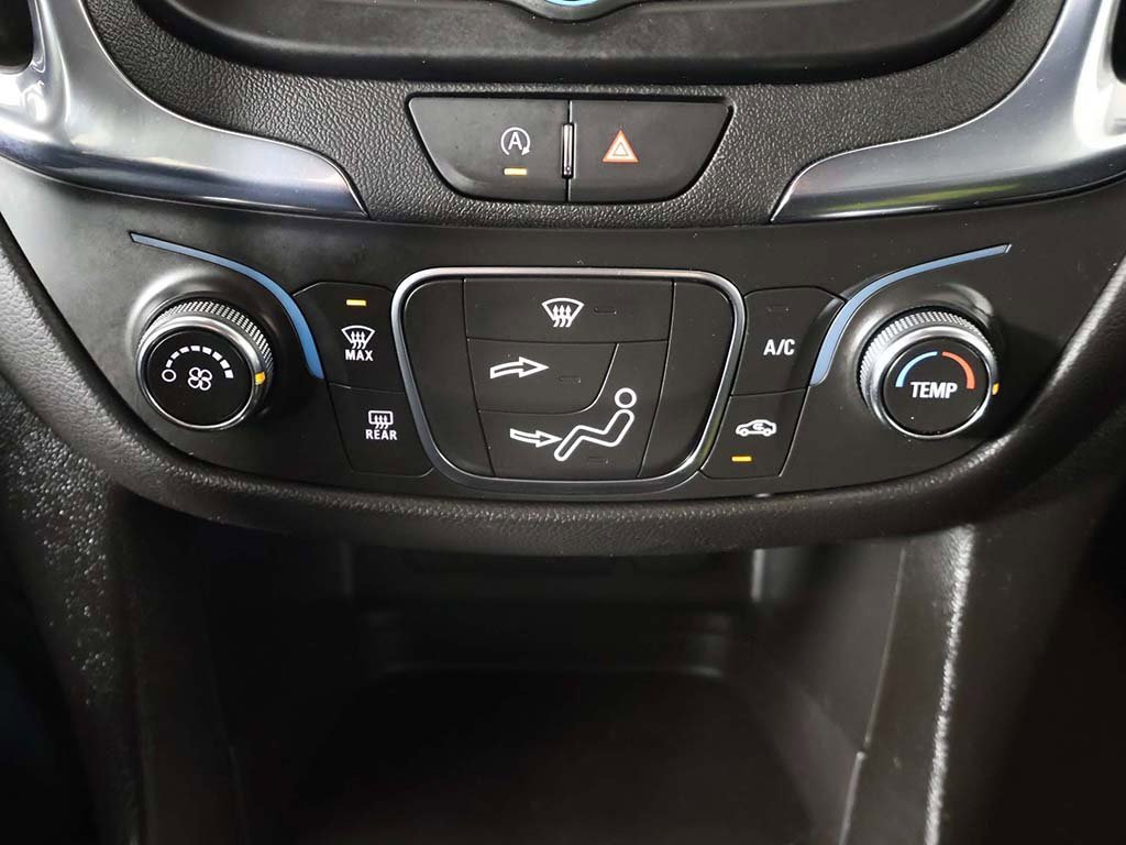 Used 2023 Chevrolet Equinox LT image 40