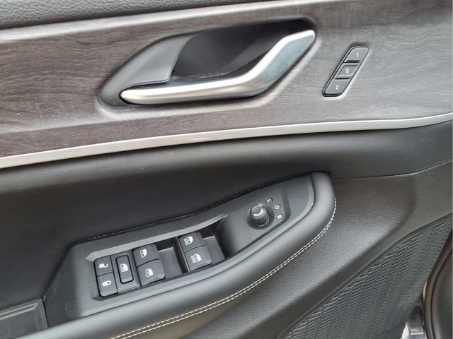Used 2023 Jeep Grand Cherokee L Limited AWD/4WD image 15