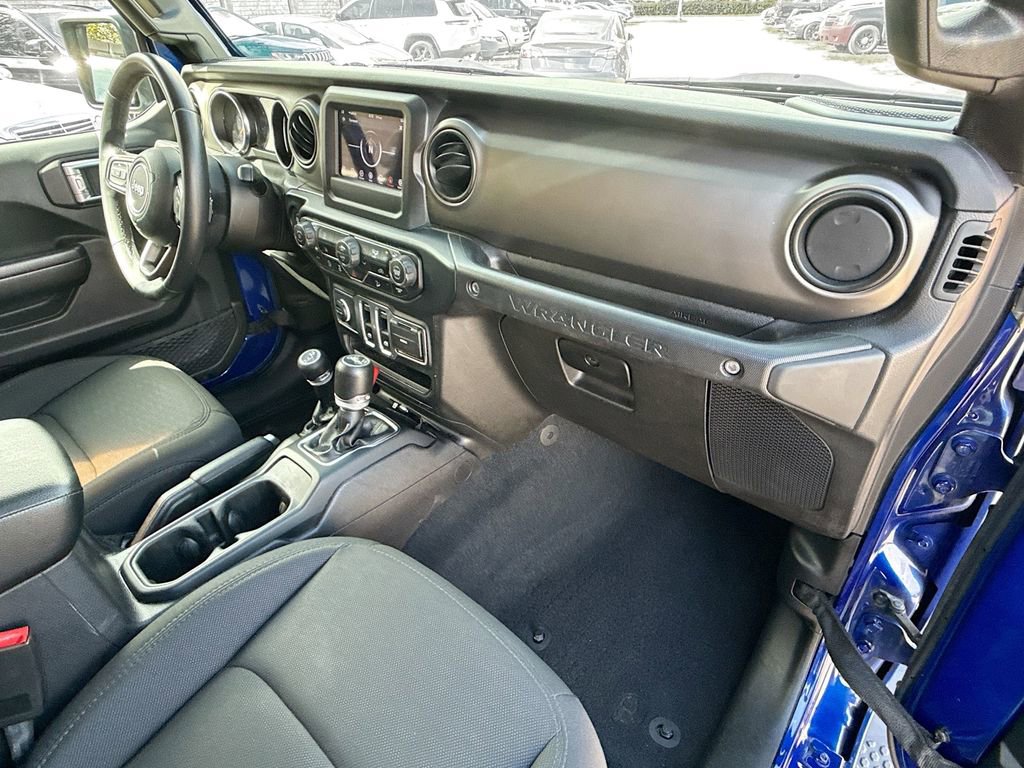 Used 2019 Jeep Wrangler Sport image 33
