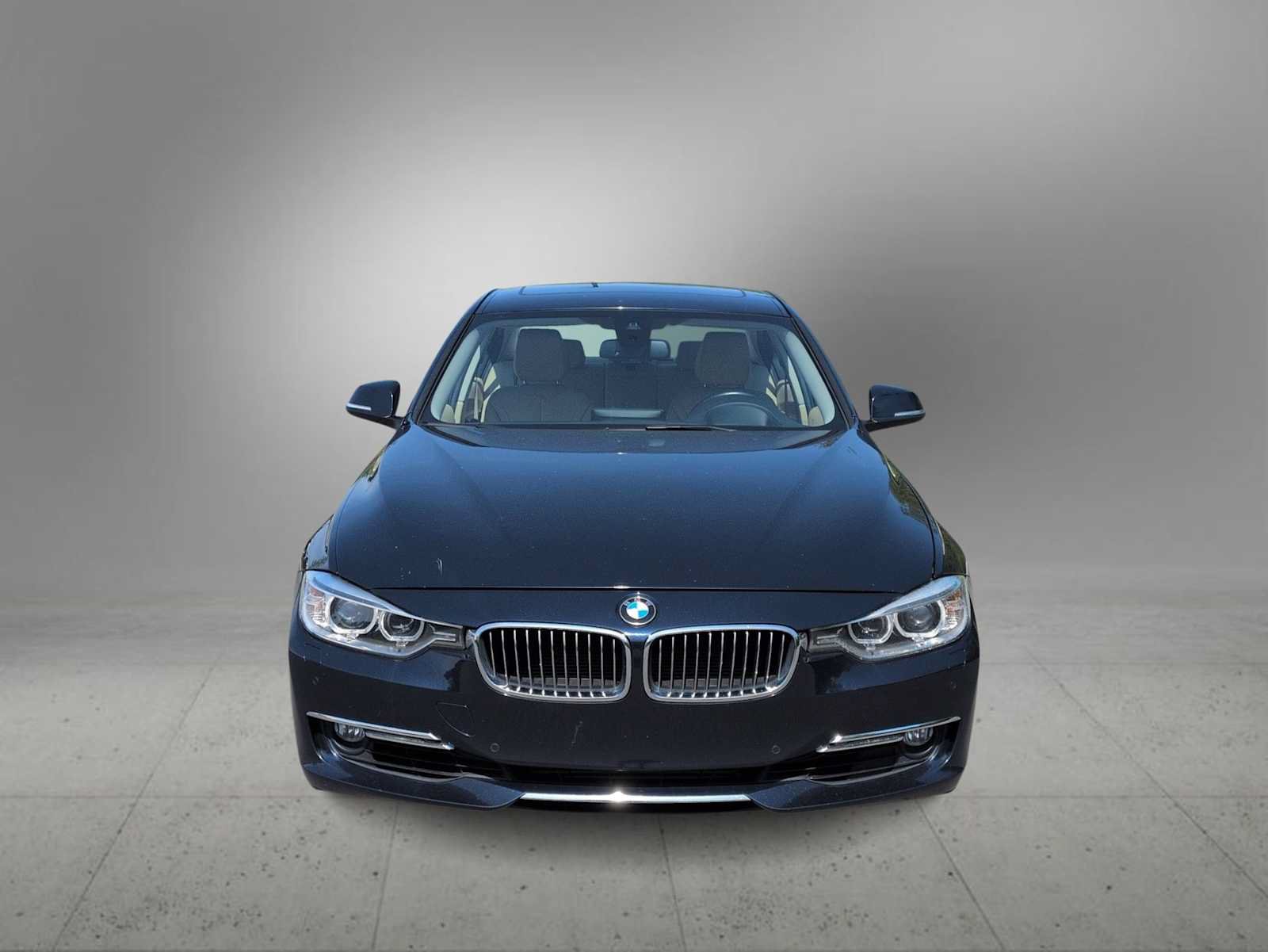 Used 2013 BMW 335i xDrive Sedan AWD/4WD image 3