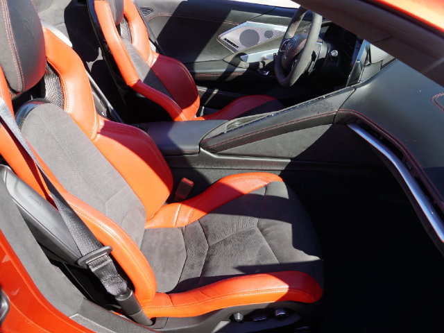 Used 2021 Chevrolet Corvette Stingray Premium Conv w/ Z51 Performance Package RWD image 21