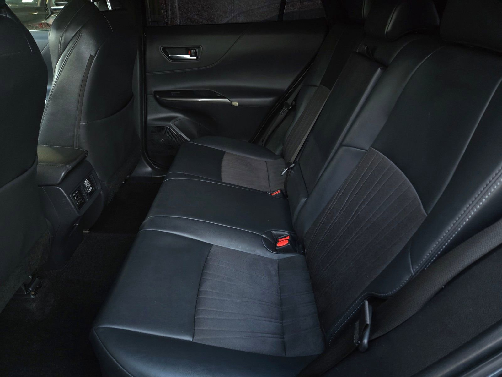 Certified 2021 Toyota Venza XLE image 10