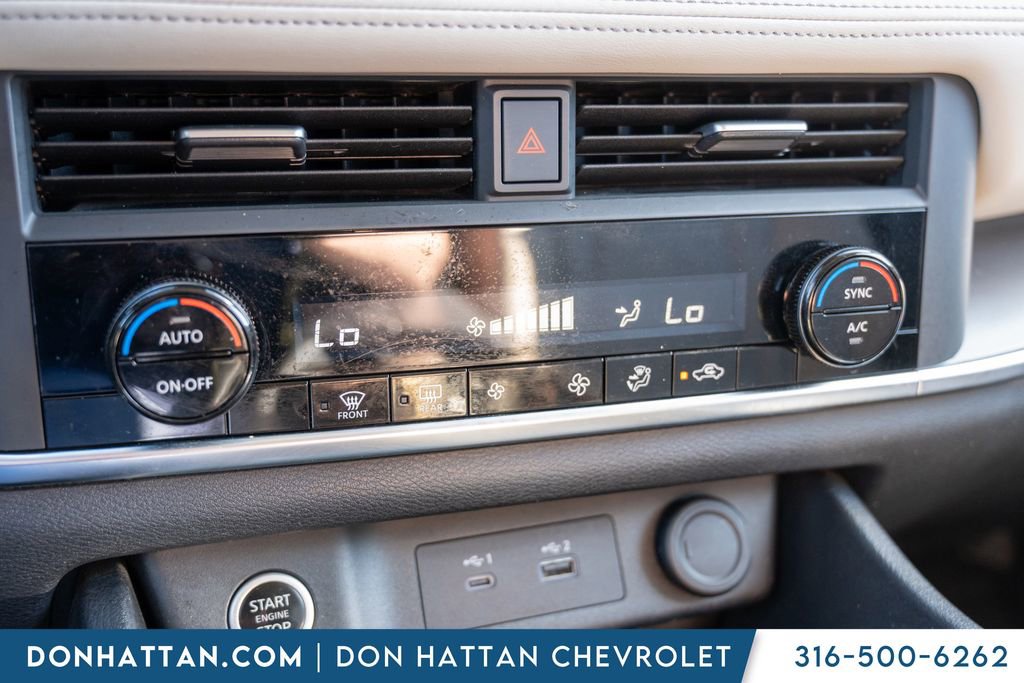 Used 2023 Nissan Rogue SV image 10