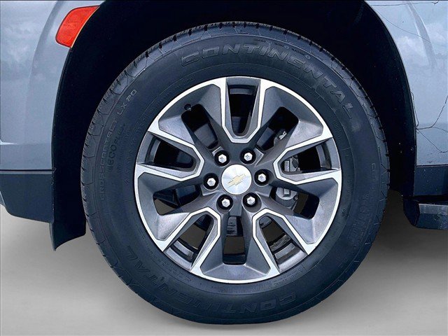 Used 2021 Chevrolet Suburban LT w/ Rear Media and Nav Package RWD image 10