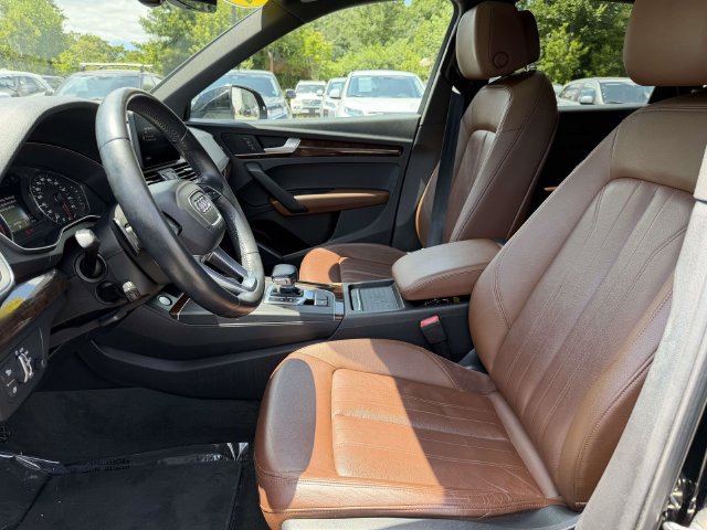 Used 2020 Audi Q5 2.0T Premium w/ Convenience Package AWD/4WD image 16
