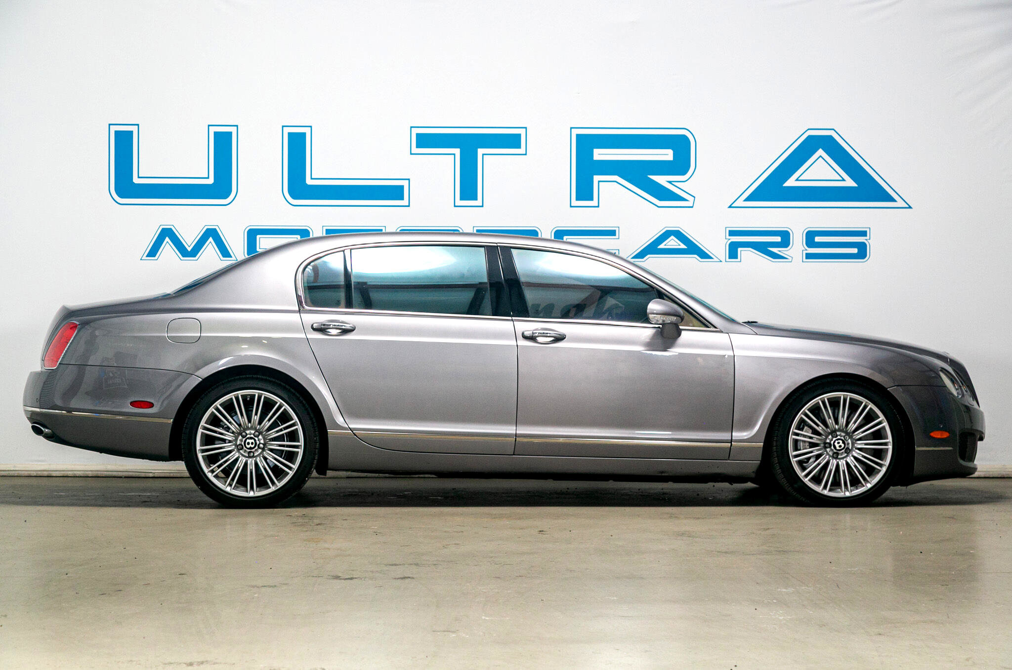 Used 2009 Bentley Flying Spur Flying Spur Speed w/ Convenience Specification Pkg image 9