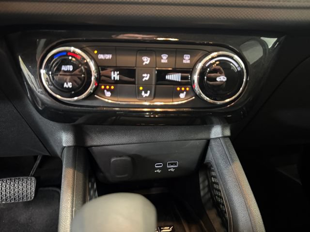 Used 2026 Chevrolet TrailBlazer LT w/ Convenience Package AWD/4WD image 3