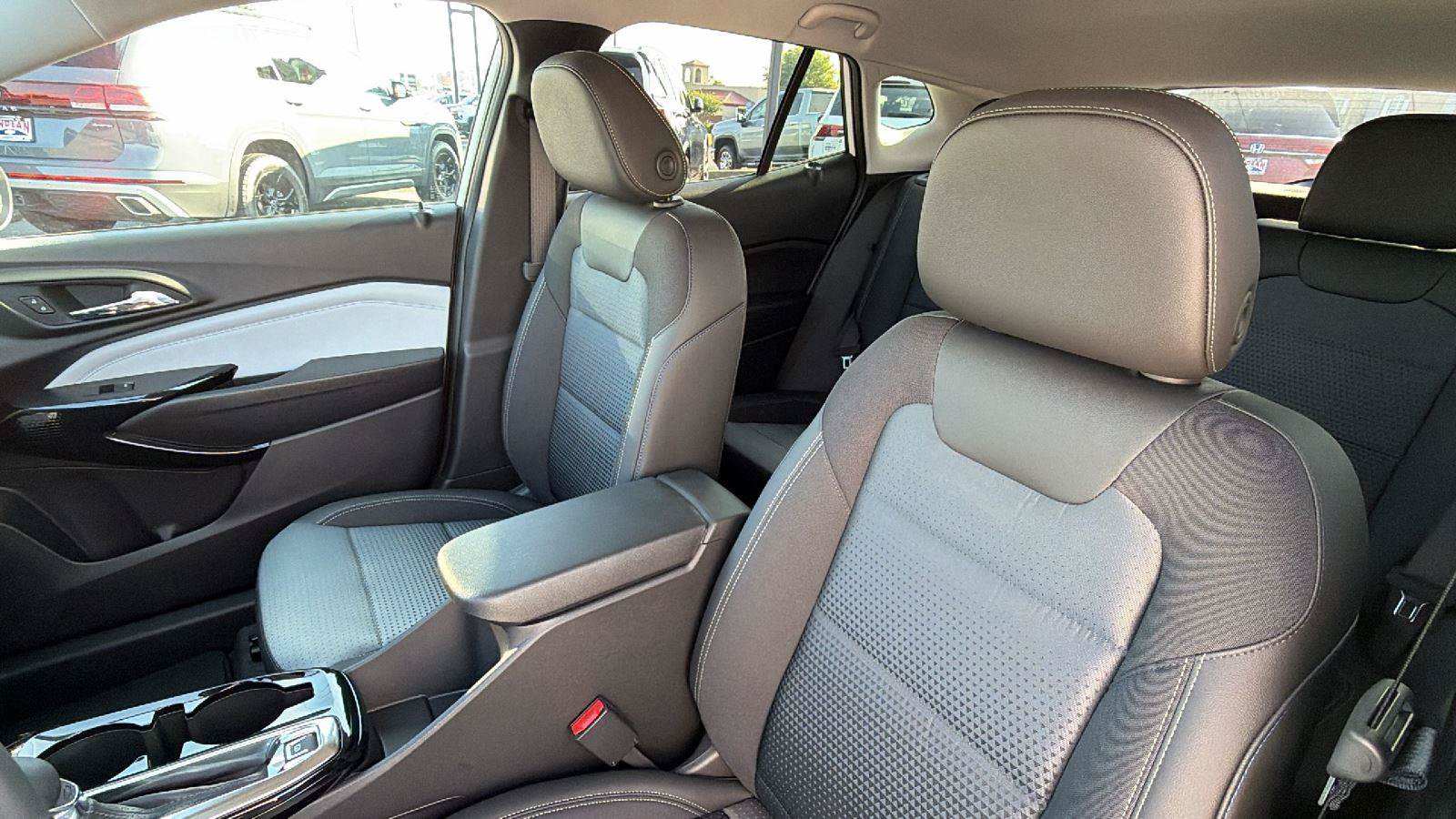 New 2026 Chevrolet Trax LT w/ Driver Confidence Package FWD image 4