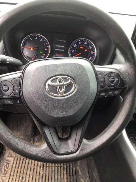Used 2021 Toyota RAV4 XLE image 8