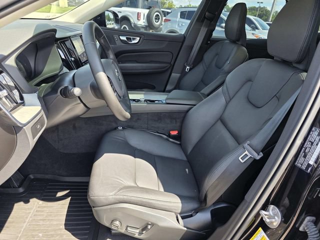 Used 2025 Volvo XC60 B5 Plus w/ Protection Package Premier AWD/4WD image 8