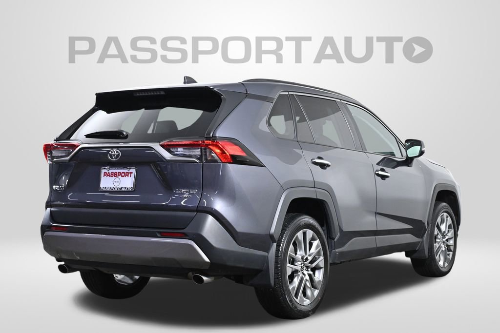 Used 2022 Toyota RAV4 Limited image 9