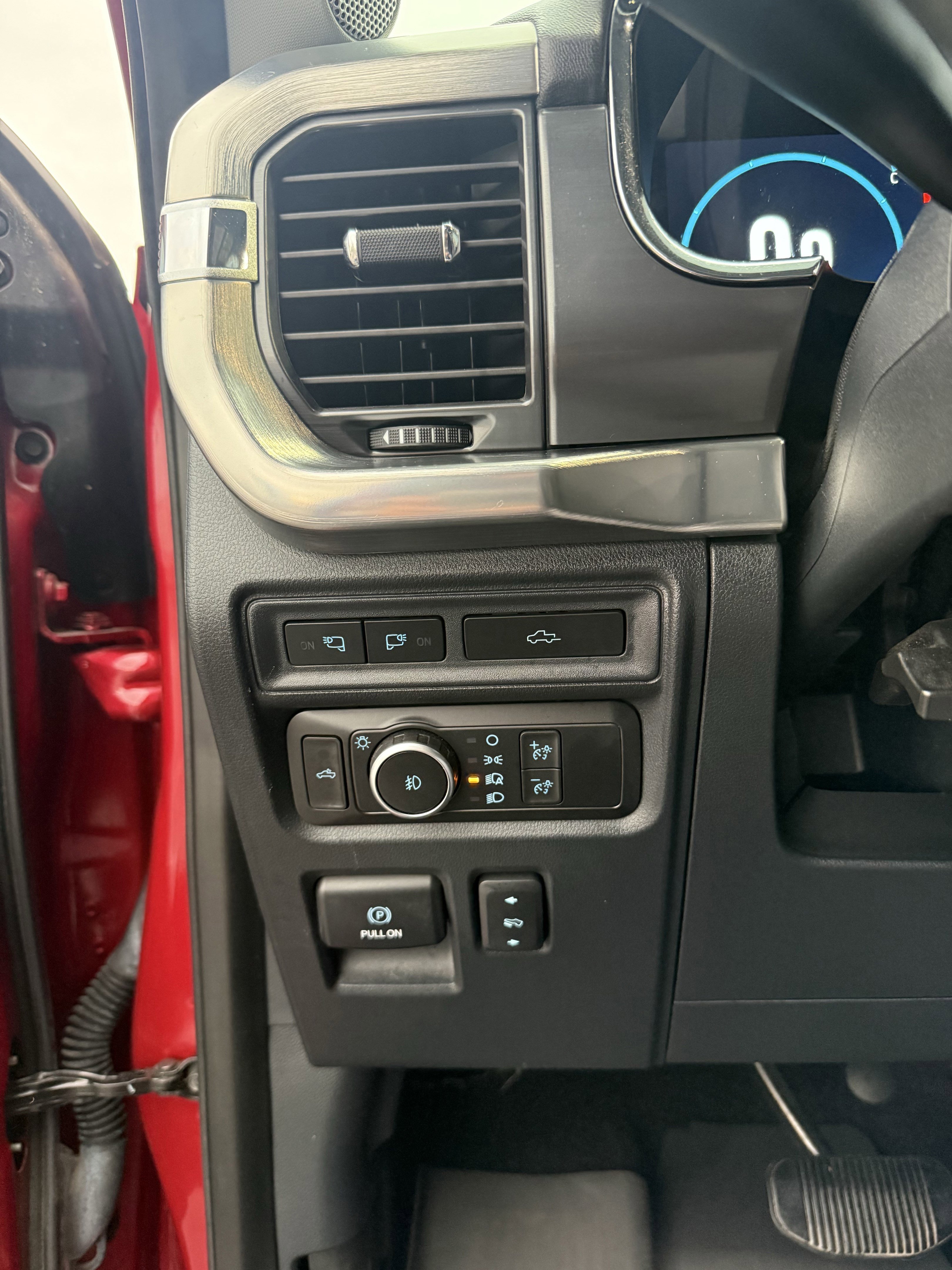 Used 2021 Ford F150 Lariat image 26