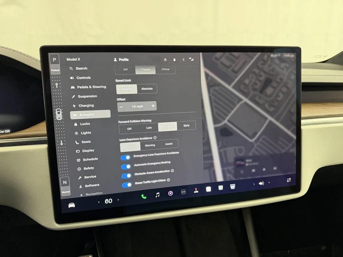 Used 2022 Tesla Model X AWD/4WD image 18