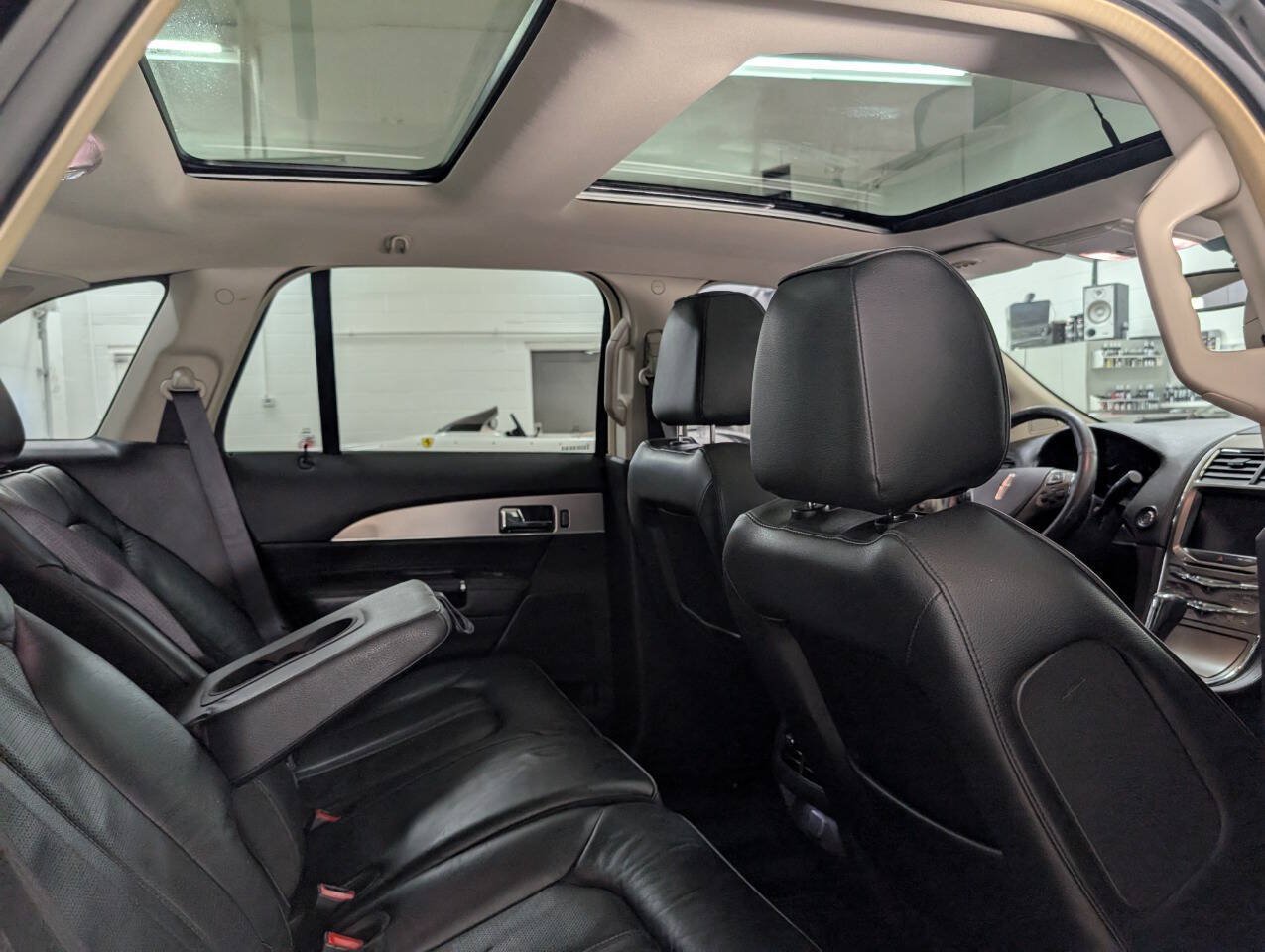 Used 2014 Lincoln MKX AWD w/ Equipment Group 101A image 18
