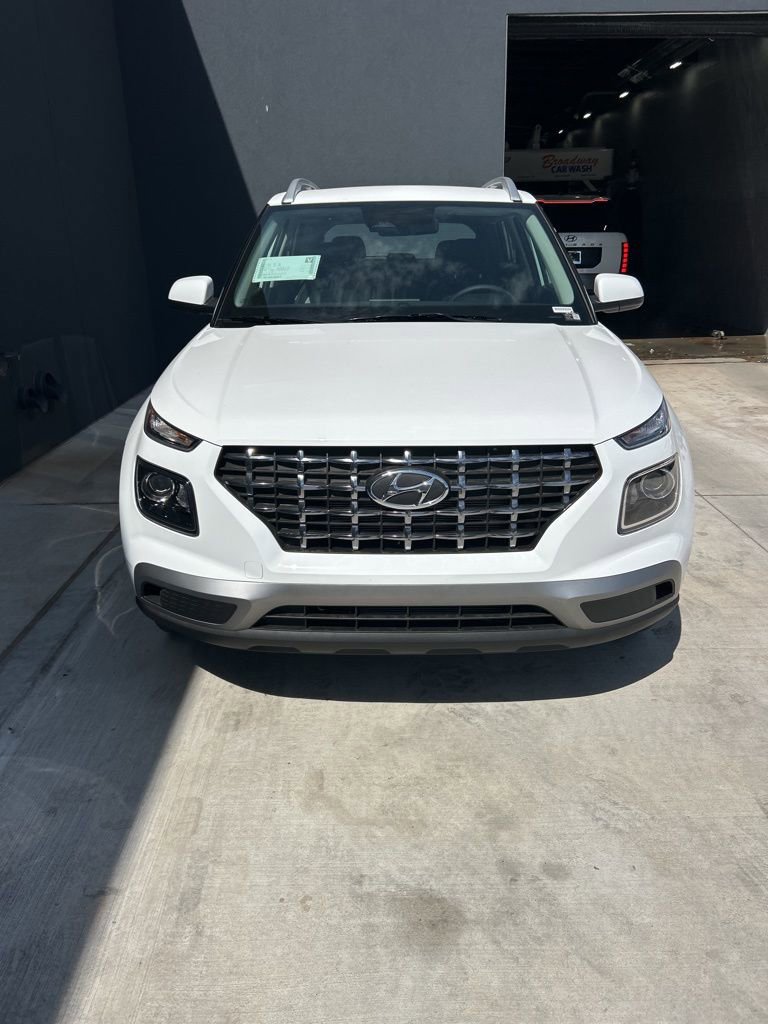New 2026 Hyundai Venue SEL image 2