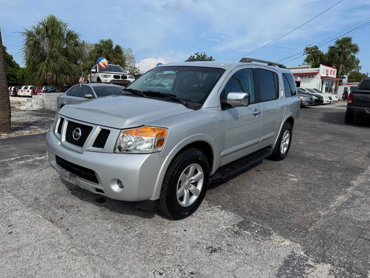 Used 2012 Nissan Armada SV w/ Driver Pkg image 4