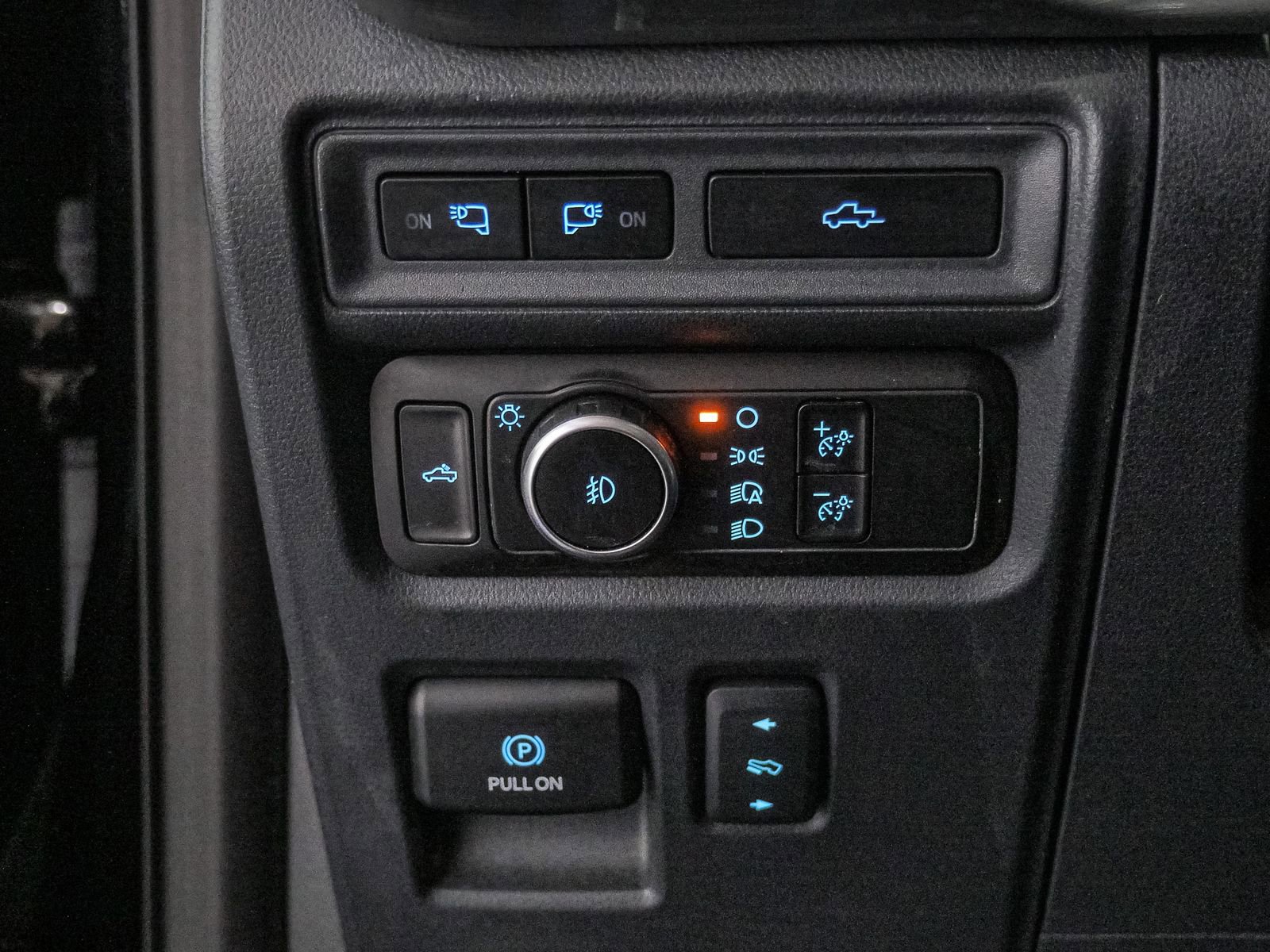 Certified 2023 Ford F150 Lariat w/ Equipment Group 502A High image 32