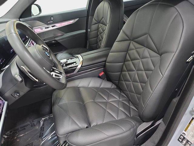 Certified 2025 BMW 740i xDrive AWD/4WD image 11