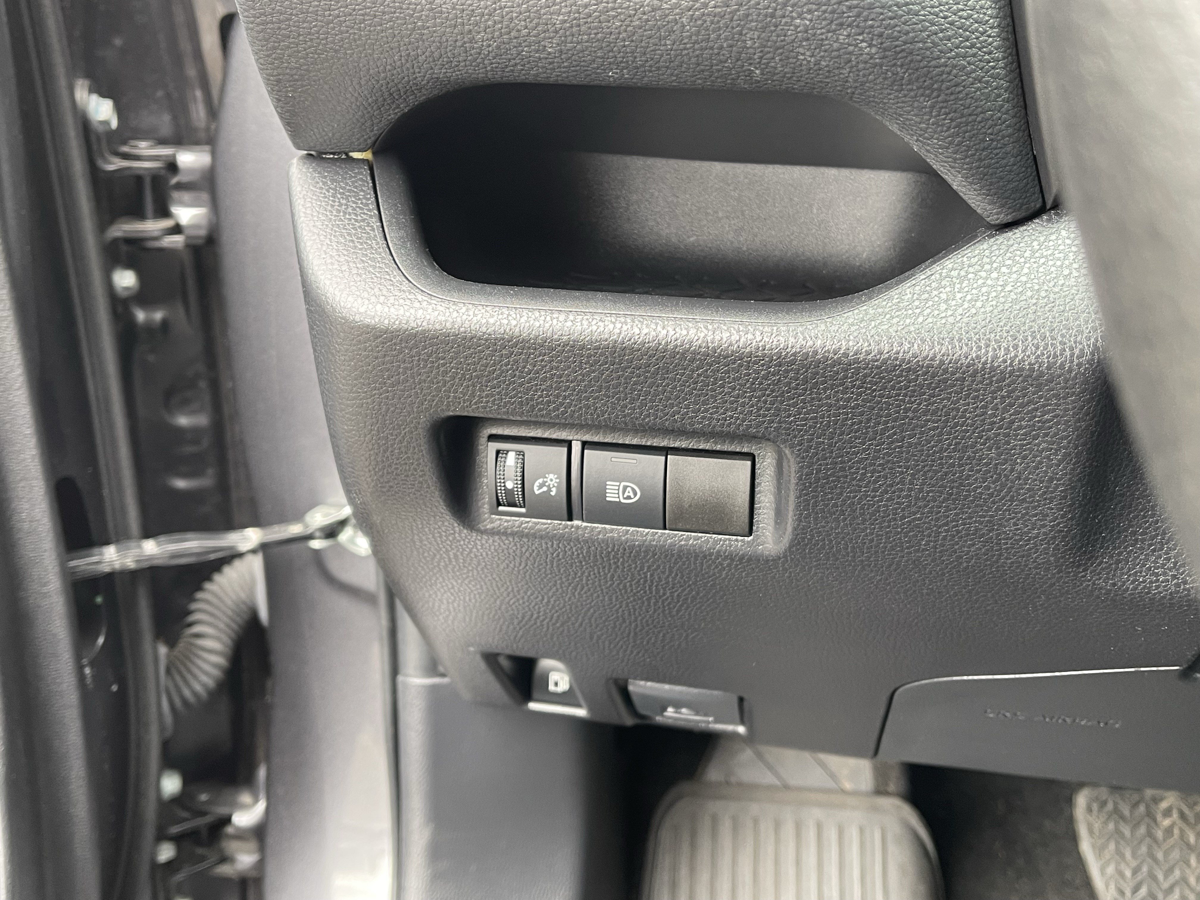 Certified 2024 Toyota RAV4 LE AWD/4WD image 25