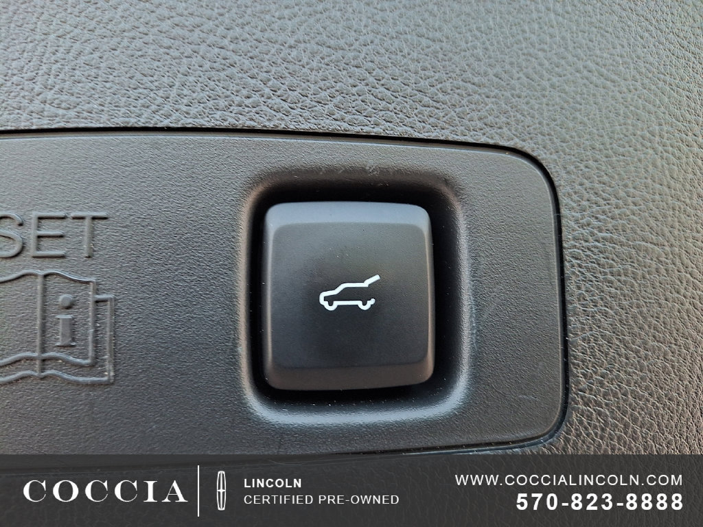 Certified 2024 Lincoln Corsair AWD image 29