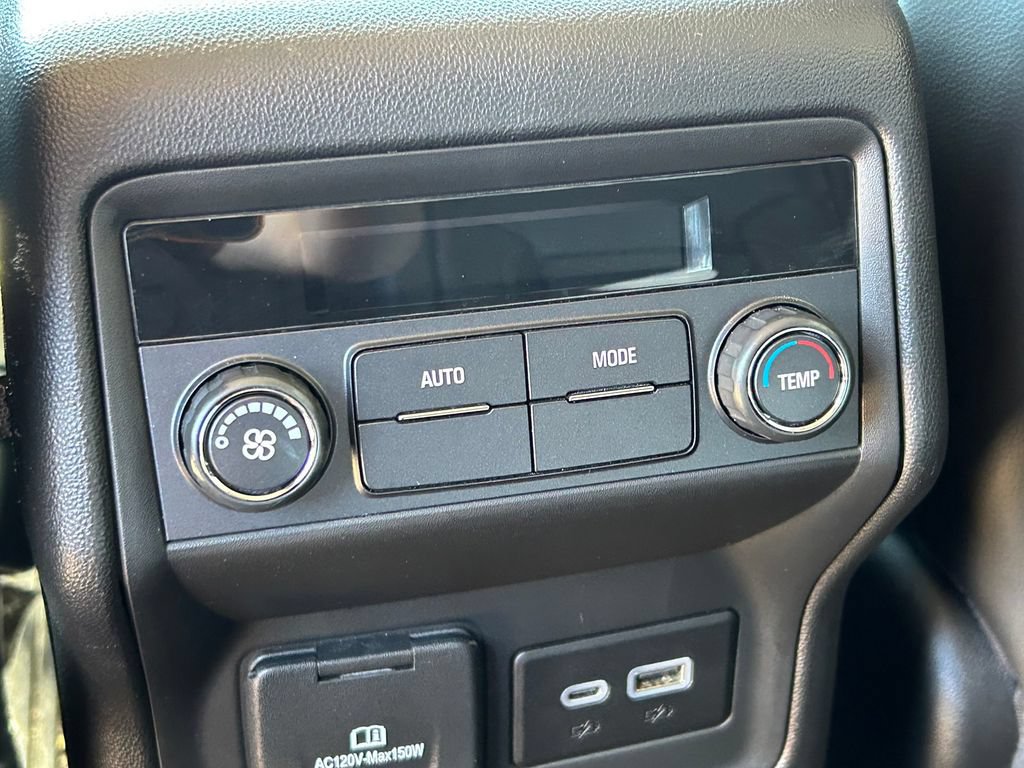 Used 2023 GMC Acadia SLT w/ Elevation Edition FWD image 22