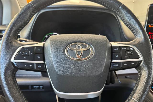 Certified 2024 Toyota Sienna XLE FWD image 23