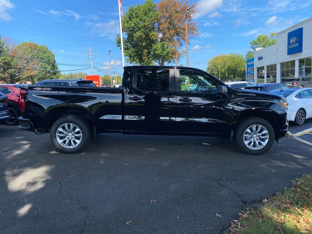 New 2026 Chevrolet Silverado 1500 Custom image 2