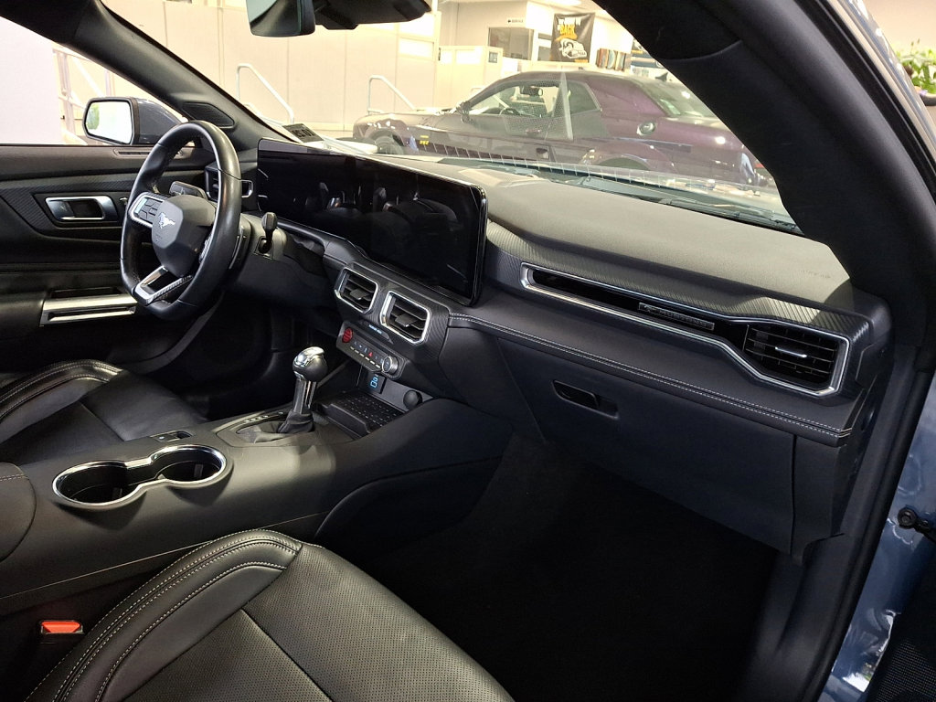 Used 2024 Ford Mustang GT Premium image 12