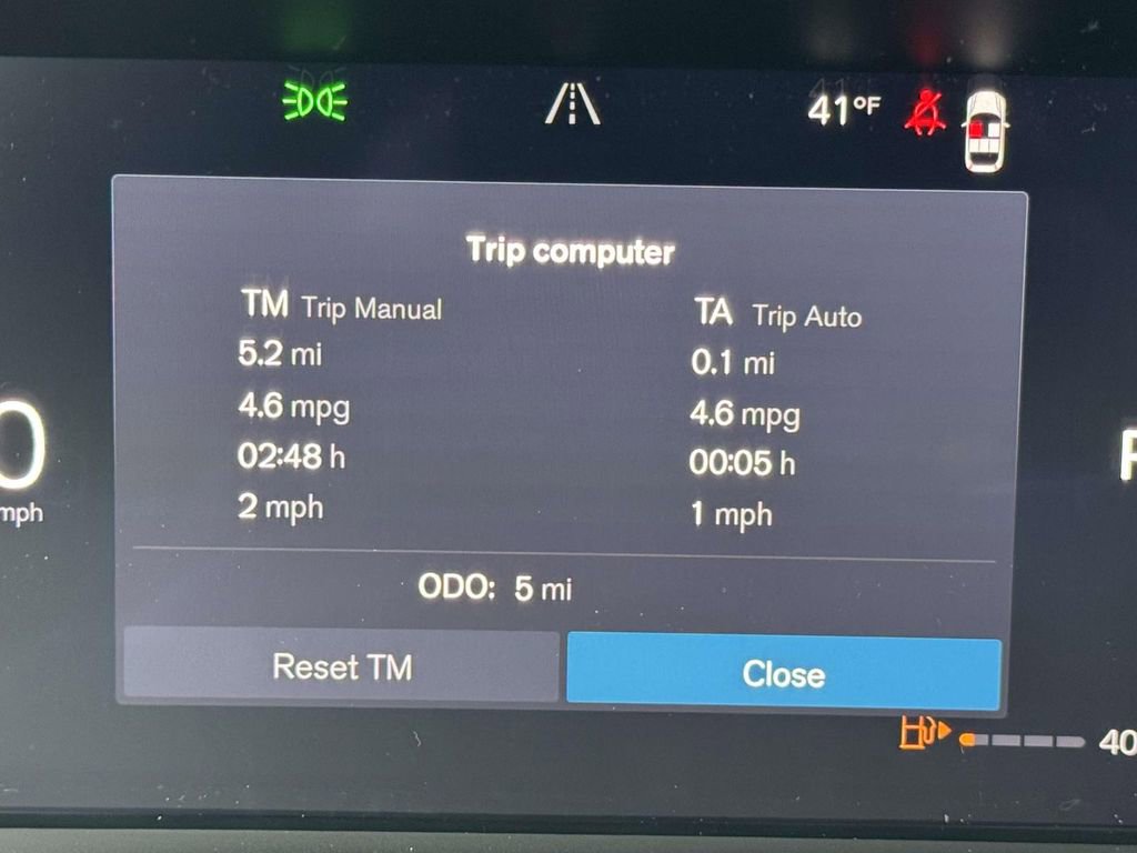 New 2026 Volvo XC40 B5 Plus w/ Protection Package Premier image 12