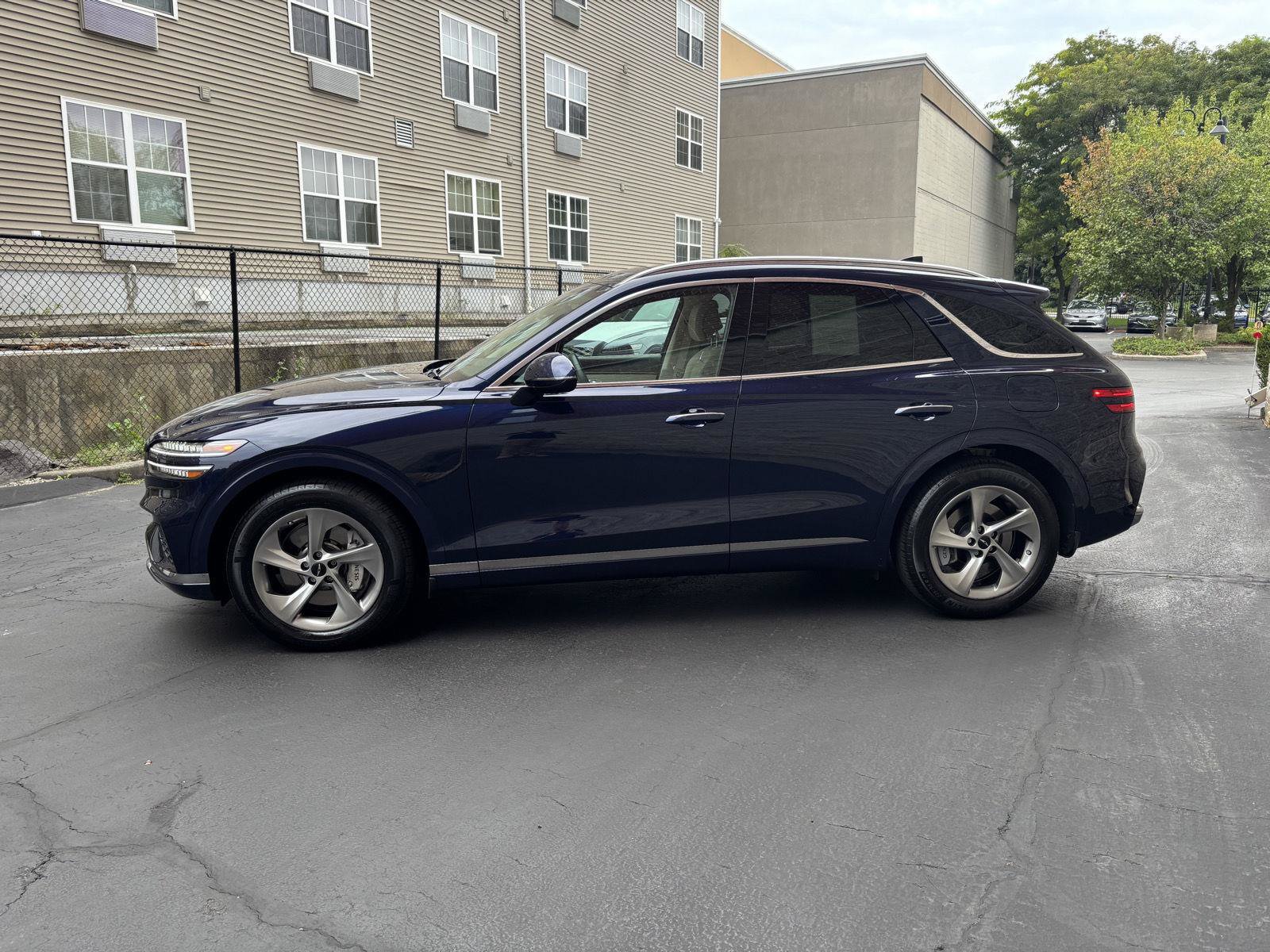 New 2026 Genesis GV70 2.5T Select AWD/4WD image 3
