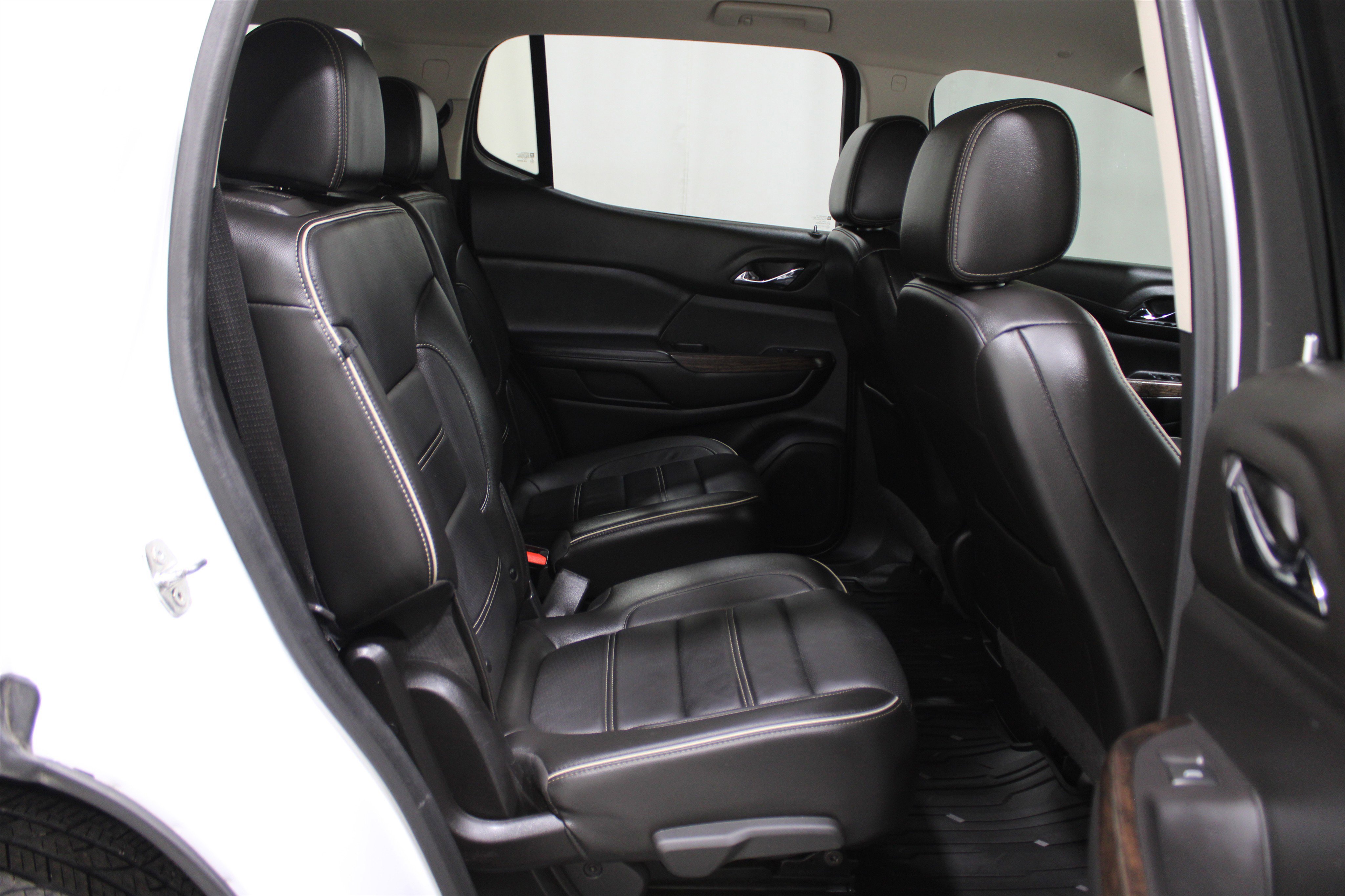 Used 2020 GMC Acadia Denali w/ Trailering Package image 35