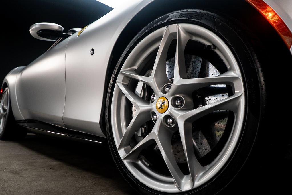 Used 2022 Ferrari Roma RWD image 18