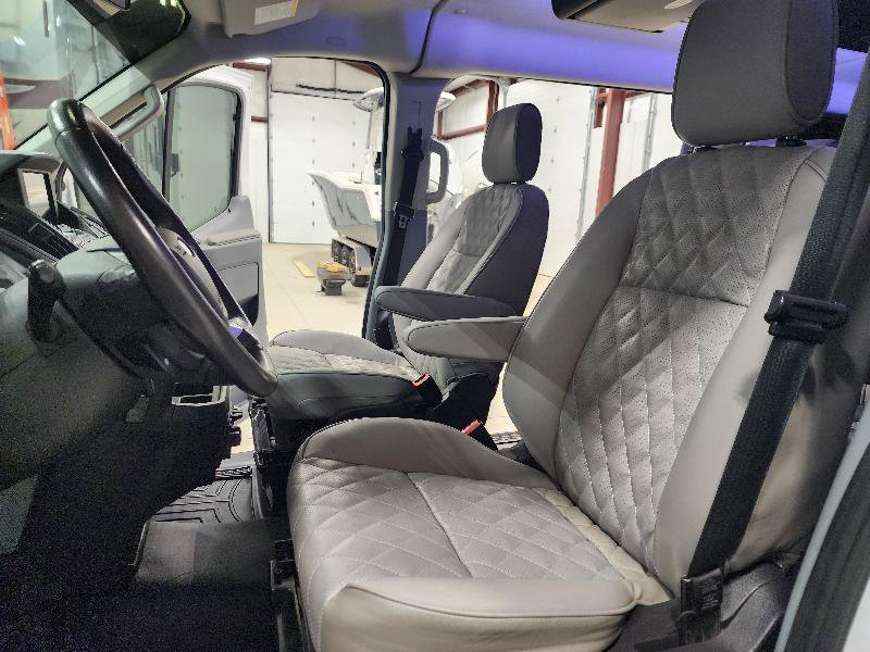 Used 2017 Ford Transit 150 XLT RWD image 11