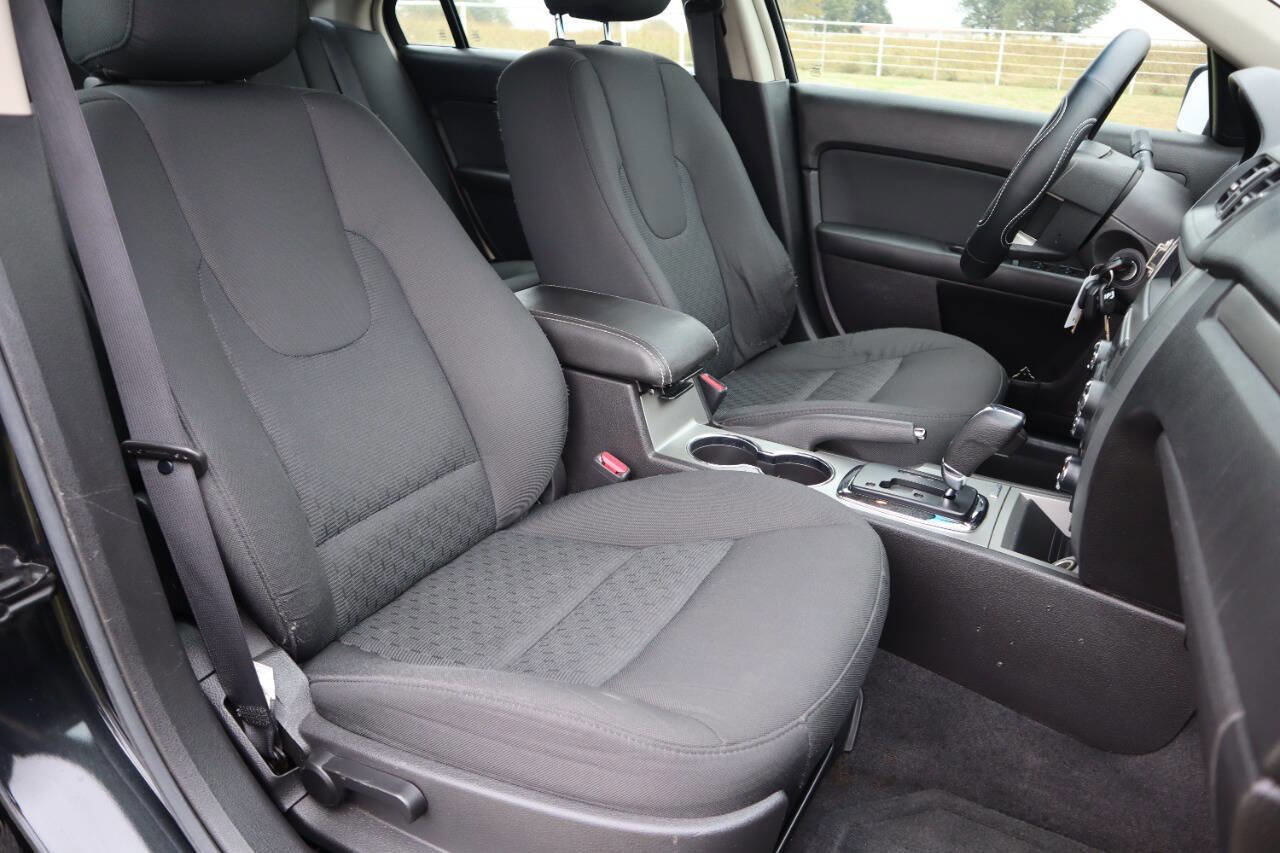 Used 2010 Ford Fusion SE image 6