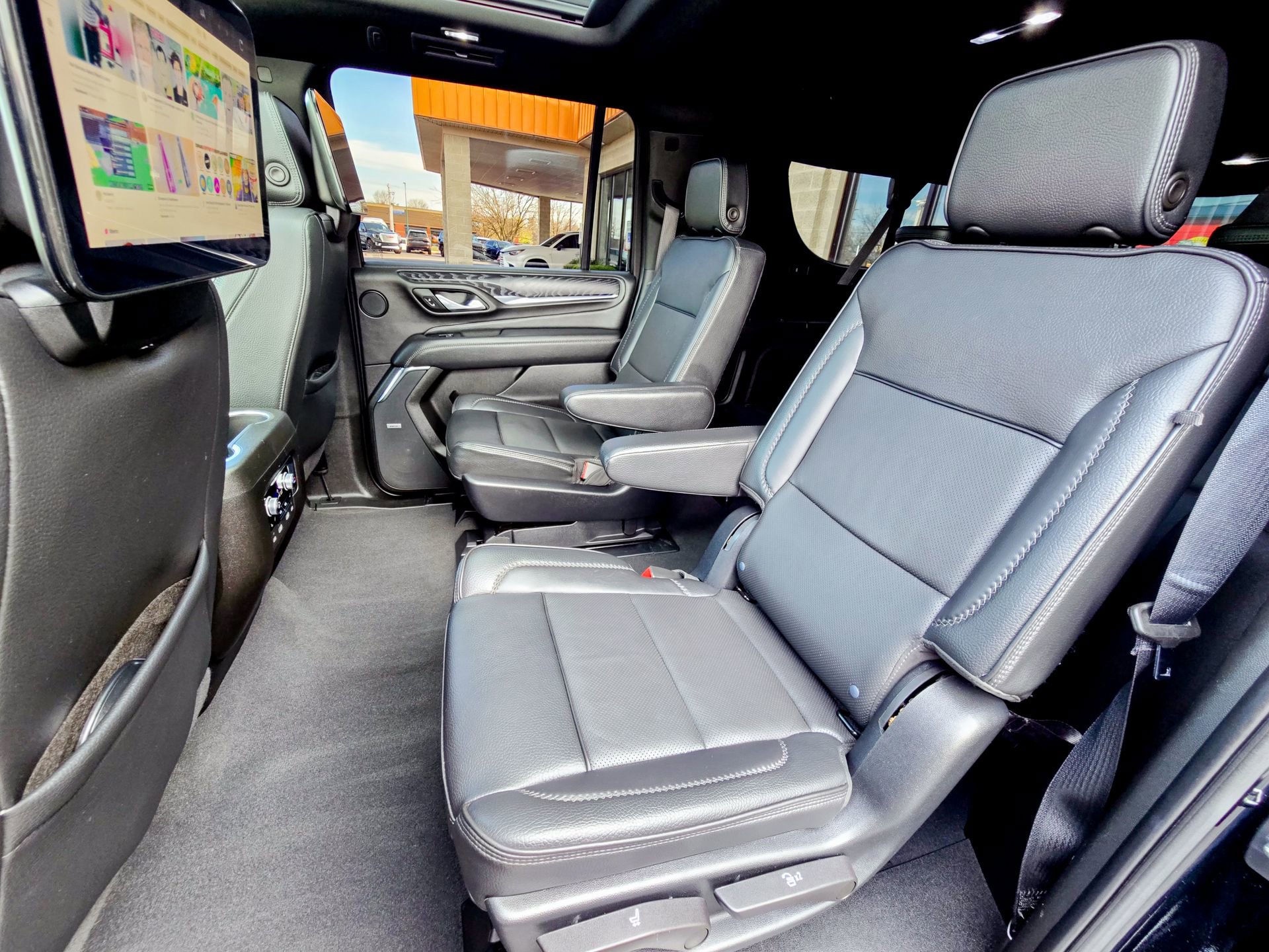 Used 2023 GMC Yukon XL Denali w/ Max Trailering Package image 32