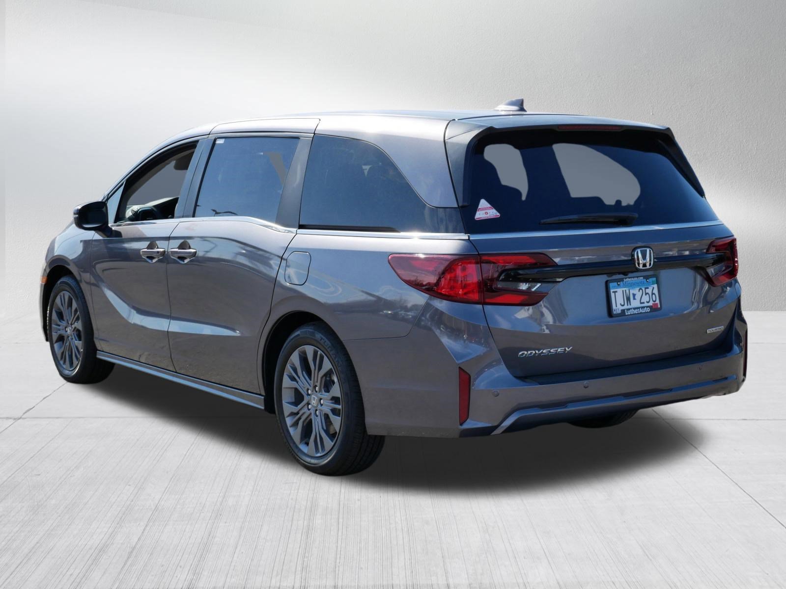 Certified 2026 Honda Odyssey Touring image 5