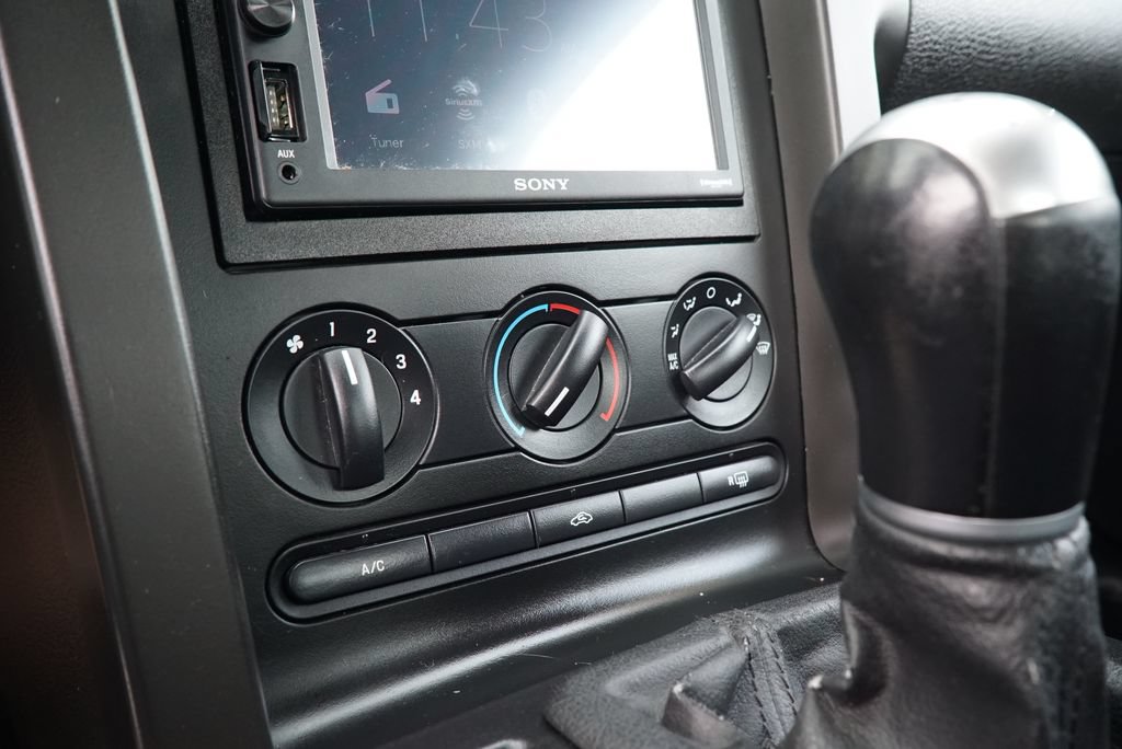 Used 2005 Ford Mustang Premium RWD image 13