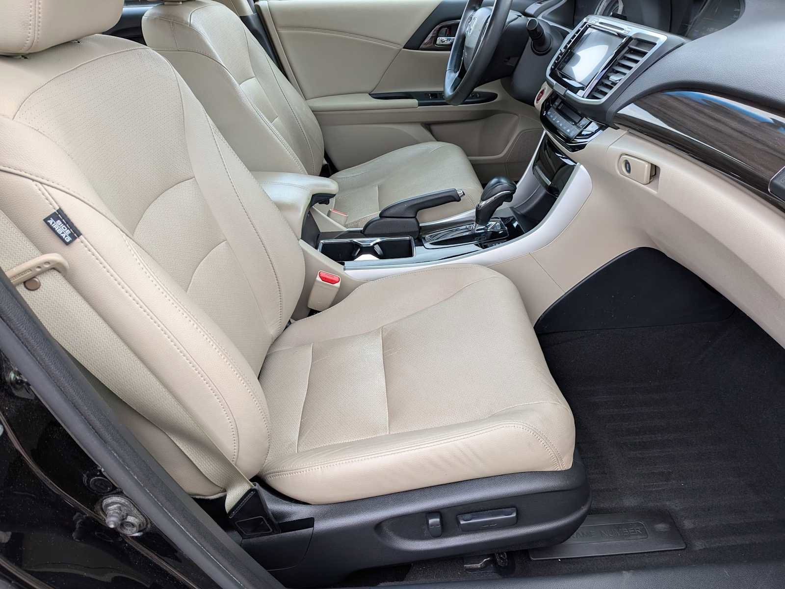 Used 2016 Honda Accord EX-L image 19